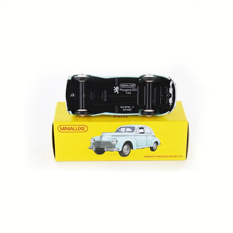 voitures-miniatures-minialuxe-Peugeot-203-Petite-Lunette-vert-3.webp