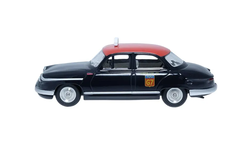 voitures-miniatures-minialuxe-Panhard-PL17-taxi-7.webp