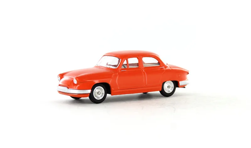 voitures-miniatures-minialuxe-Panhard-PL17-rouge-1.webp