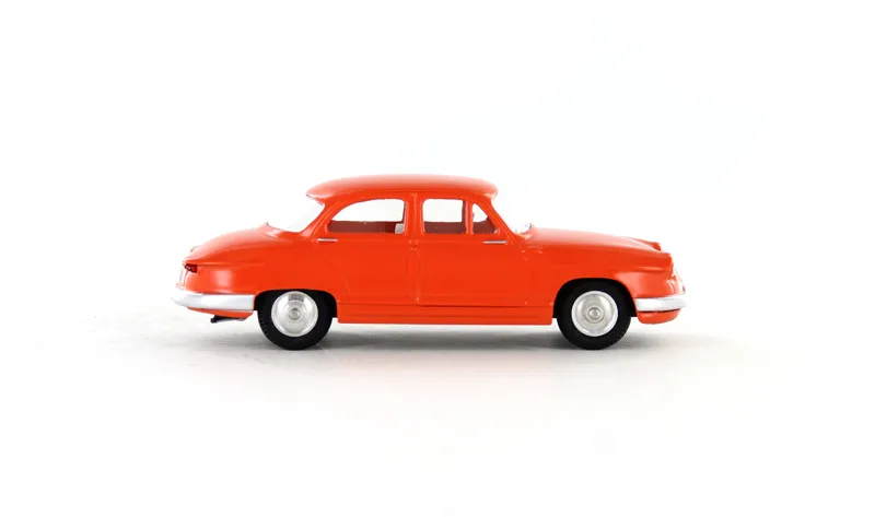 voitures-miniatures-minialuxe-Panhard-PL17-rouge-6.webp