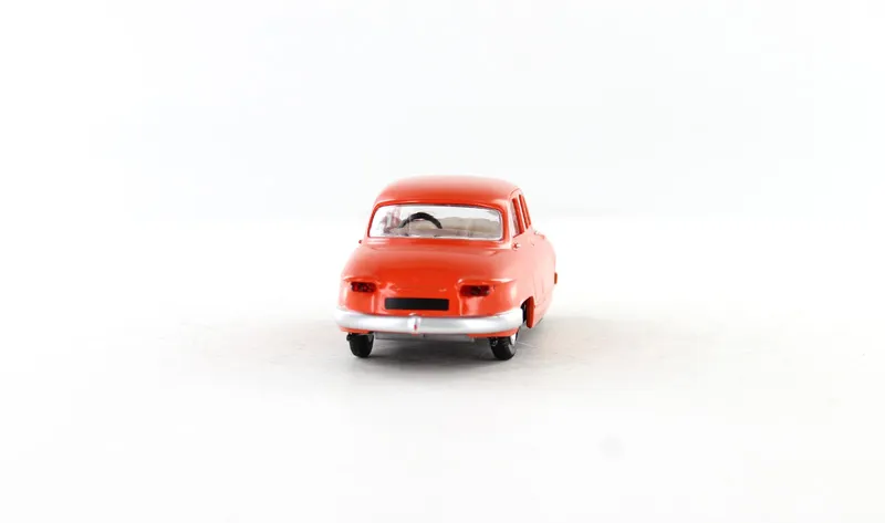 voitures-miniatures-minialuxe-Panhard-PL17-rouge-5.webp