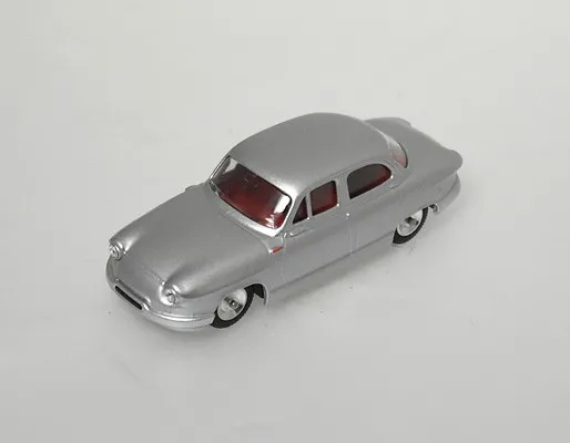 voitures-miniatures-minialuxe-Panhard-PL17-gris-1.webp