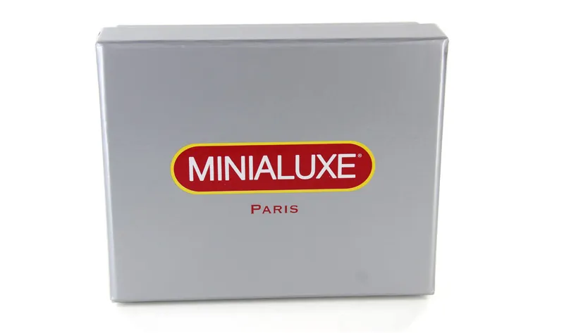 voitures-miniatures-minialuxe-Panhard-PL17-bleu-8.webp