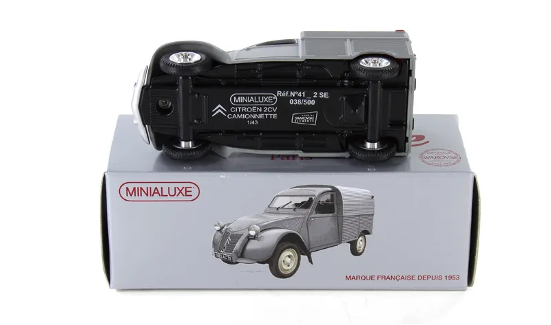 voitures-miniatures-minialuxe-Citroën-2CV-Camionnette-1-porte-gris-3.webp