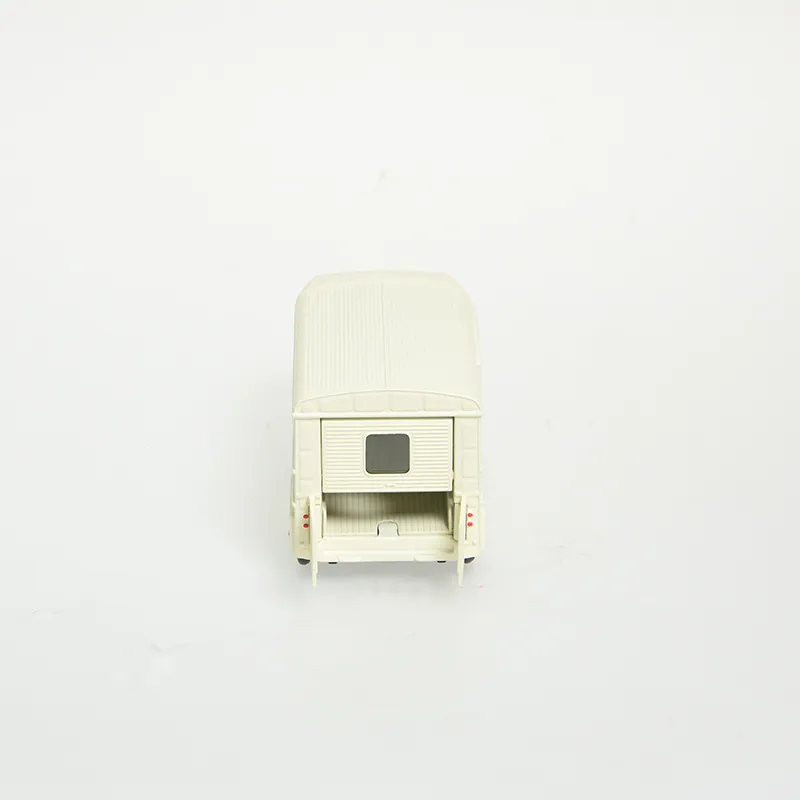 voitures-miniature-minialuxe-citroen-typeh-swarovski-creme-5.webp