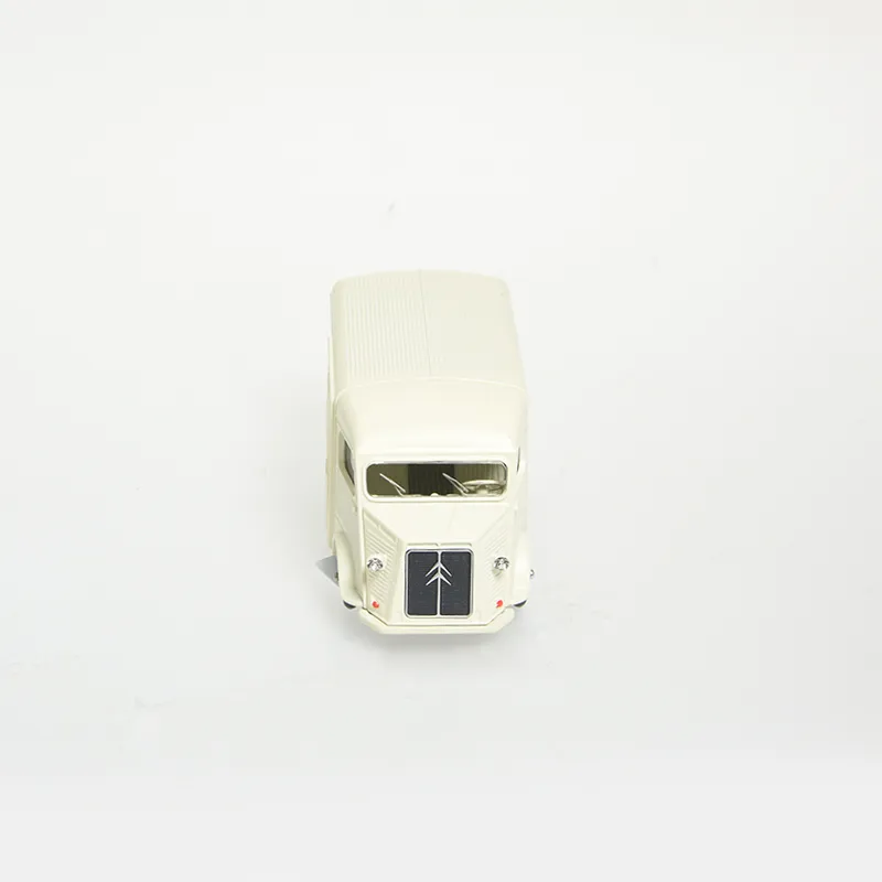 voitures-miniature-minialuxe-citroen-typeh-swarovski-creme-4.webp