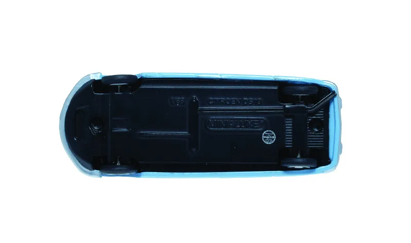 voitures-miniatures-minialuxe-Citroën-DS-19-bleu-3.webp
