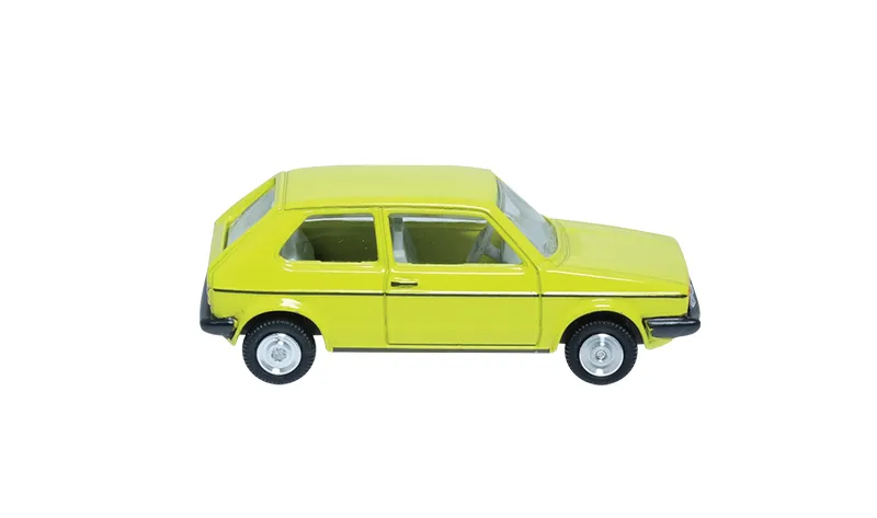 voitures-miniatures-minialuxe-Volkswagen-Golf-jaune-6.webp