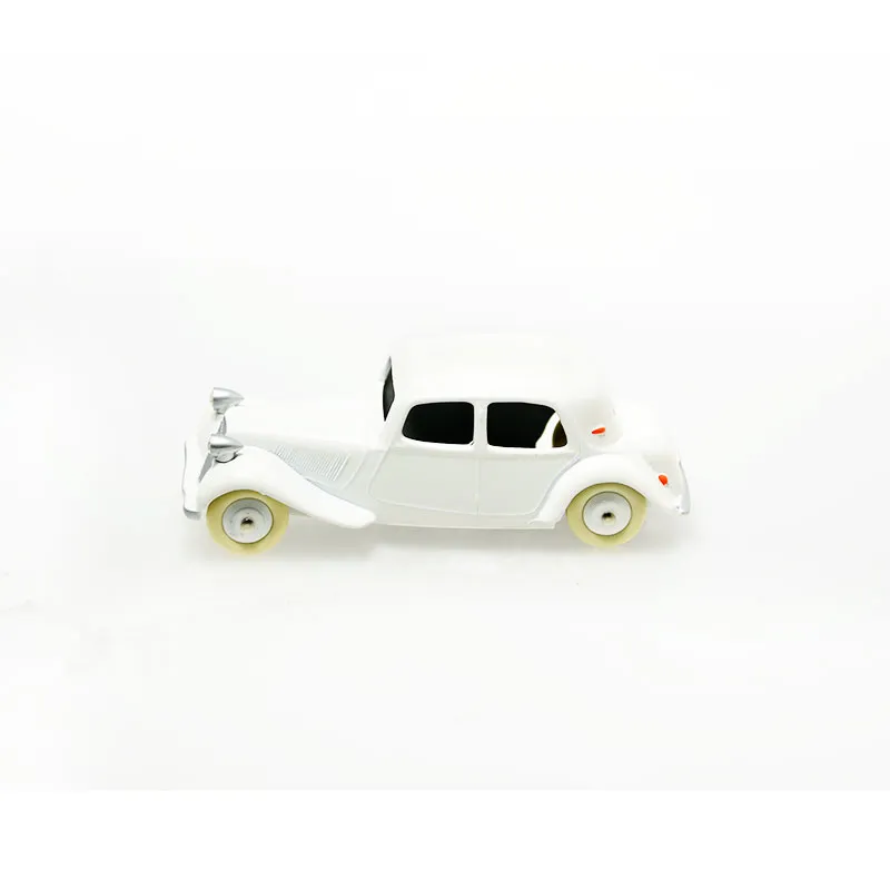 voitures-miniatures-minialuxe-citroen-traction-blanc-swarovski-6.webp
