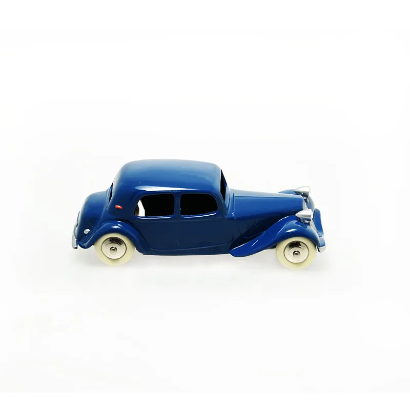 voitures-miniatures-minialuxe-citroen-traction-bleu-swarovski-7.webp