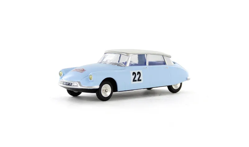 voitures-miniatures-minialuxe-Citroën-DS-bleu-margot-1.webp