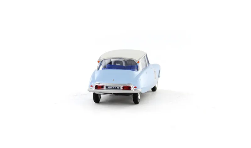 voitures-miniatures-minialuxe-Citroën-DS-bleu-margot-5.webp