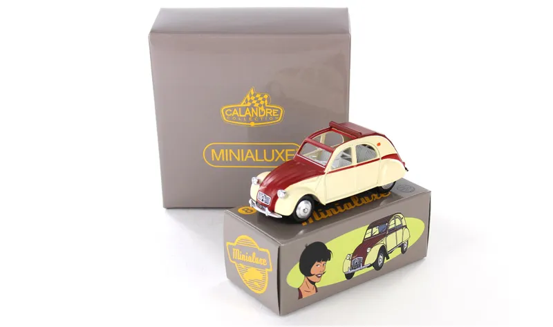 voitures-miniatures-minialuxe-Citroën-2CV-1961-Capote-ouverte-rouge-margot-9.webp