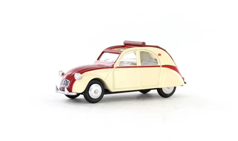 voitures-miniatures-minialuxe-Citroën-2CV-1961-Capote-ouverte-rouge-margot-1.webp