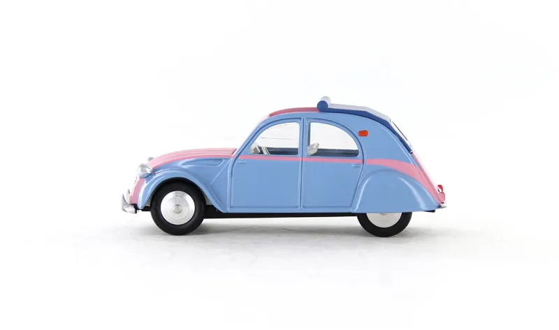 voitures-miniatures-minialuxe-Citroën-2CV-1961-Capote-ouverte-rose-margot-7.webp