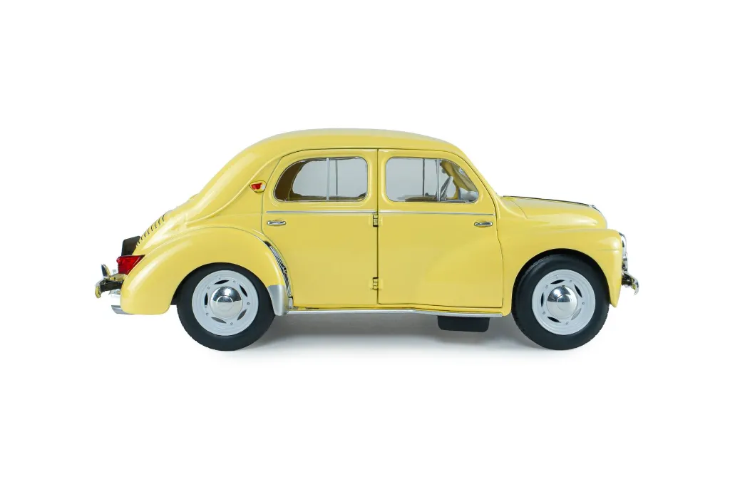 renault-4cv-beige-jaune-infante-162-1961-05-2048x1366.webp