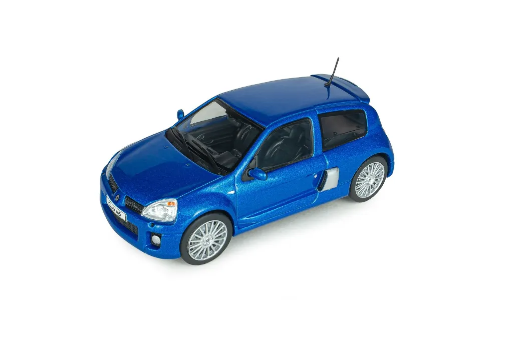 renault-clio-v6-ph-2-bleu-iliade-2003-08-2048x1366.webp