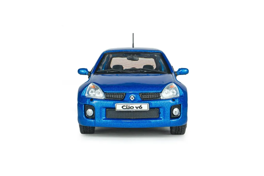 renault-clio-v6-ph-2-bleu-iliade-2003-07-2048x1366.webp