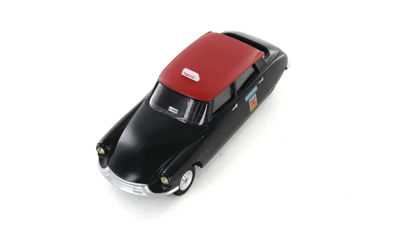 voitures-miniatures-minialuxe-Citroën-DS-19-taxi-4.webp