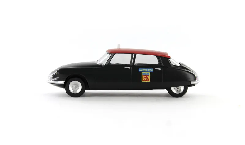voitures-miniatures-minialuxe-Citroën-DS-19-taxi-7.webp