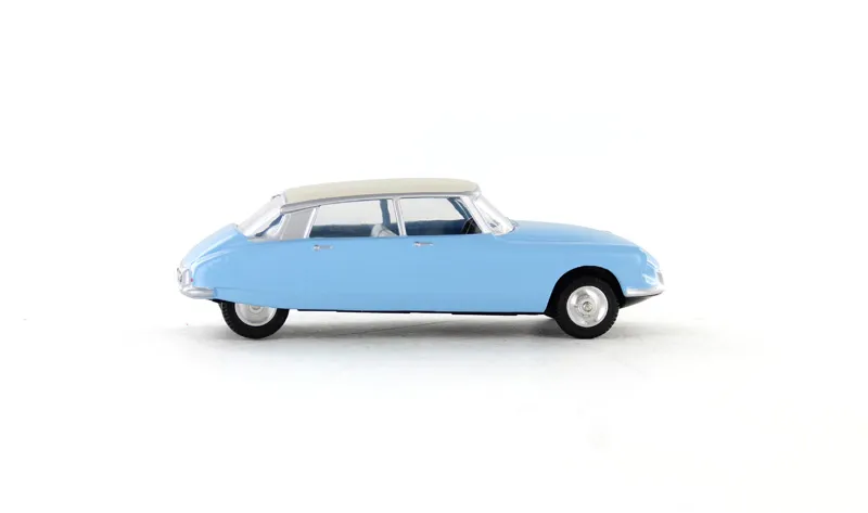 voitures-miniatures-minialuxe-Citroën-DS-19-bleu-6.webp