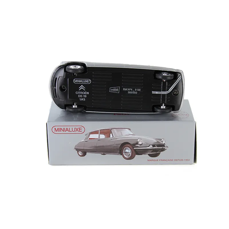 voitures-miniatures-minialuxe-Citroën-DS-19-gris-7.webp