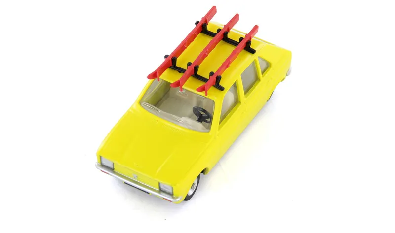 voitures-miniatures-minialuxe-Peugeot-104-ski-4.webp
