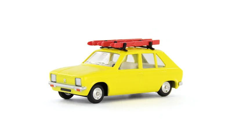 voitures-miniatures-minialuxe-Peugeot-104-ski-1.webp