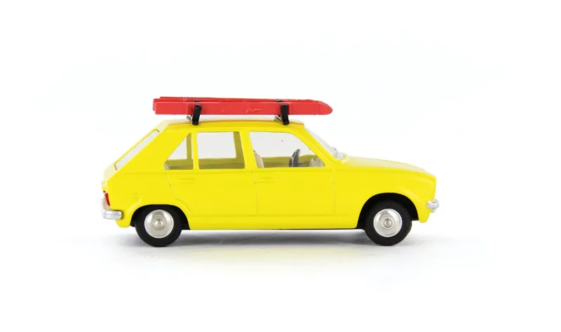 voitures-miniatures-minialuxe-Peugeot-104-ski-6.webp
