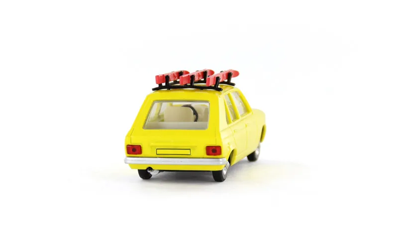 voitures-miniatures-minialuxe-Peugeot-104-ski-5.webp