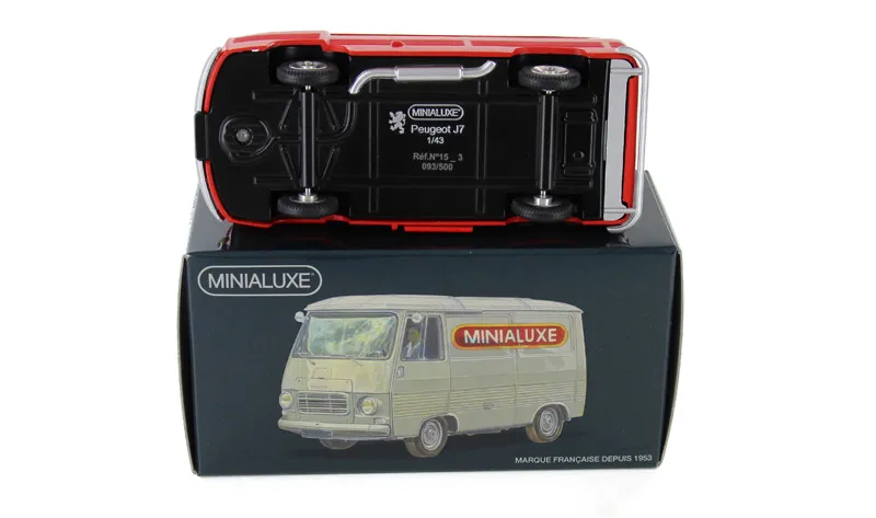 voitures-miniatures-minialuxe-Peugeot-J-7-pompier-3.webp