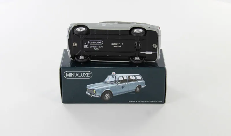 voitures-miniatures-minialuxe-Simca-1500-taxi-3.webp