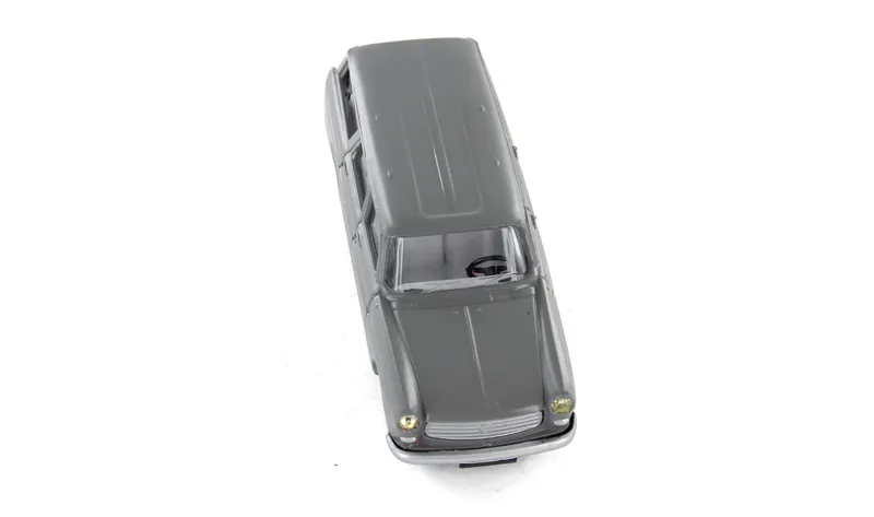 voitures-miniatures-minialuxe-Peugeot-404-break-gris-4.webp