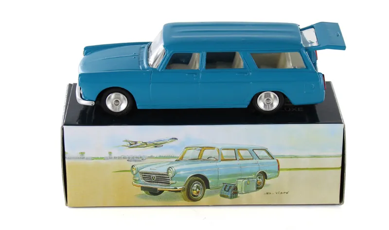 voitures-miniatures-minialuxe-Peugeot-404-break-bleu-14.webp