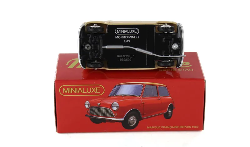 voitures-miniatures-minialuxe-Austin-Mini-beige-3.webp