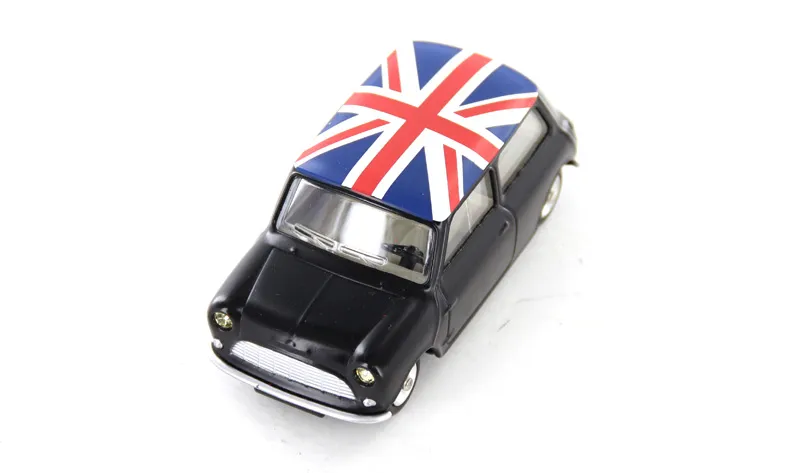 voitures-miniatures-minialuxe-Austin-Mini-noir-drapeau-4.webp