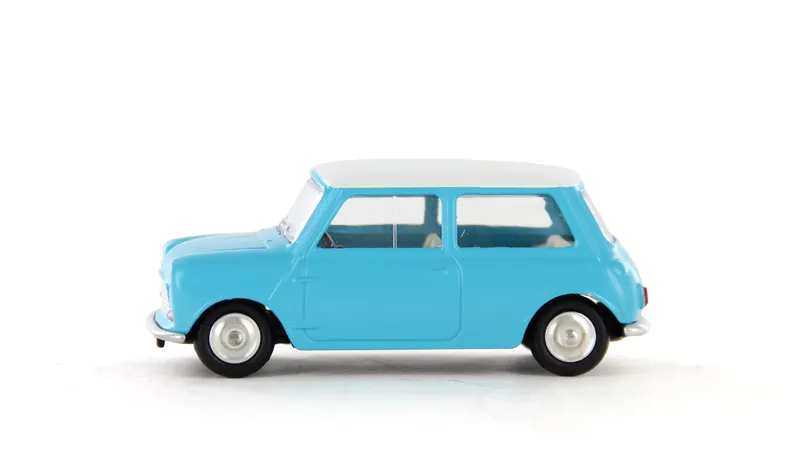 voitures-miniatures-minialuxe-Austin-Mini-bleu-7.webp