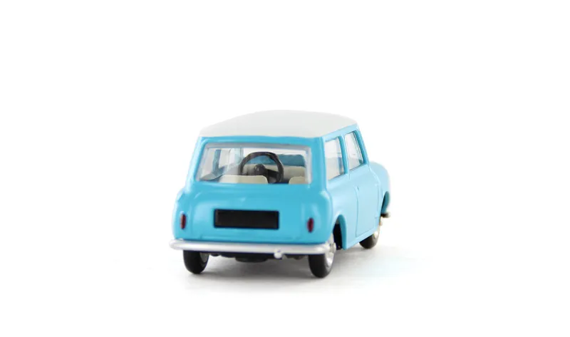 voitures-miniatures-minialuxe-Austin-Mini-bleu-5.webp