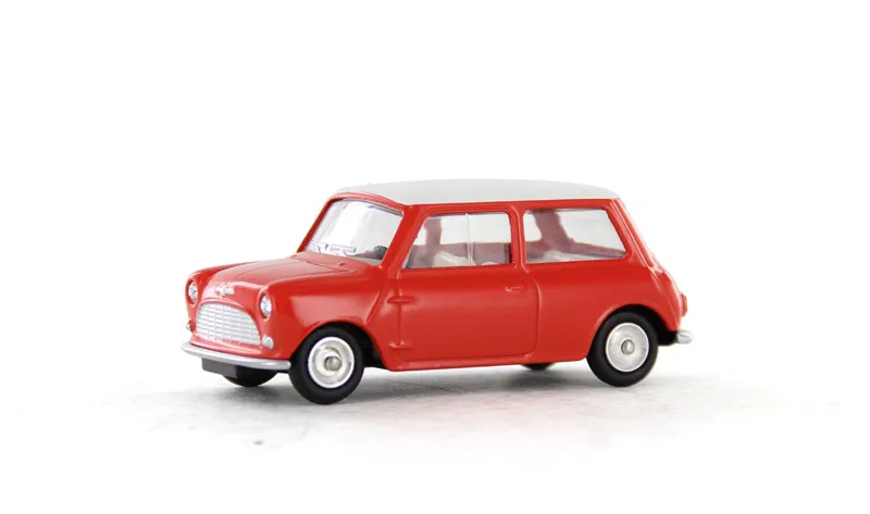 voitures-miniatures-minialuxe-Austin-Minor-Morris-rouge-1.webp