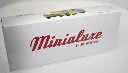 voitures-miniatures-minialuxe-Coffret-caravane-jaune-9.webp