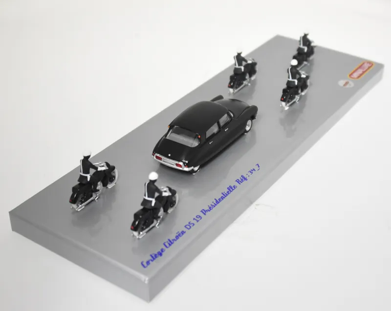 voiture-miniatures-minialuxe-cortege-presidentiel-9.webp