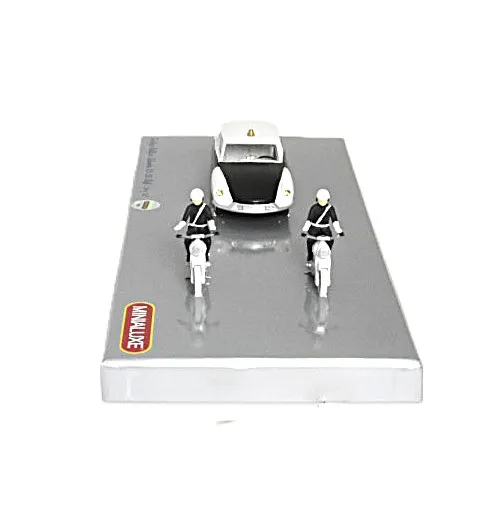 voitures-miniatures-minialuxe-Coffret-Citroën-DS-19-police-4.webp