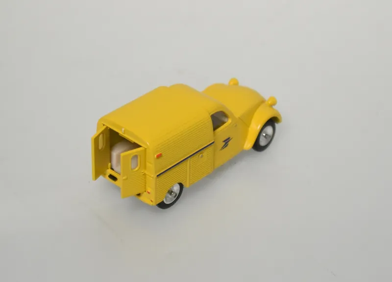 voitures-miniatures-minialuxe-Citroën-2CV-Camionnette-2-portes-poste-11.webp