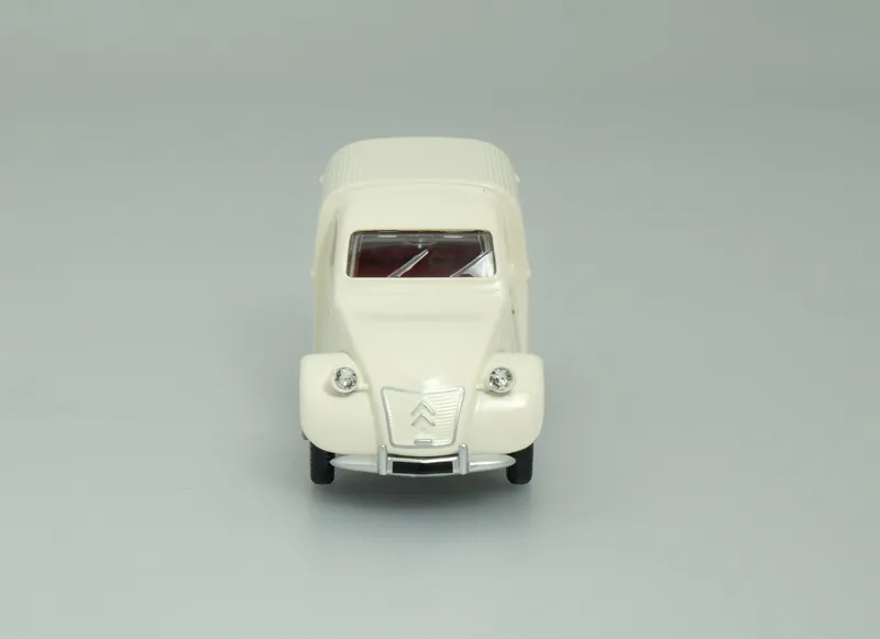 voitures-miniatures-minialuxe-Citroën-2CV-Camionnette-2-portes-beige-4.webp