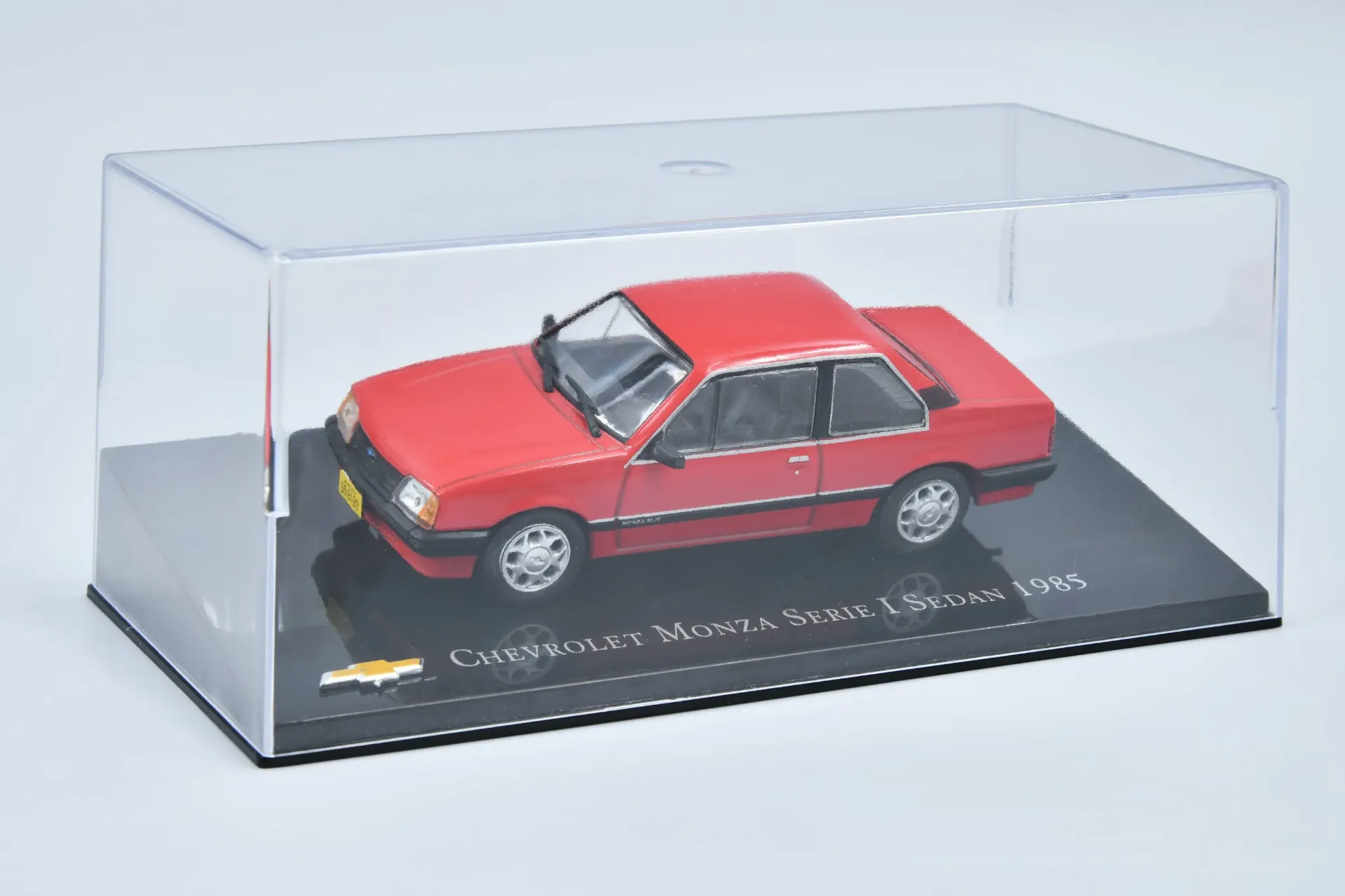 1:43 CHEVROLET MONZA SERIE SEDAN 1985
