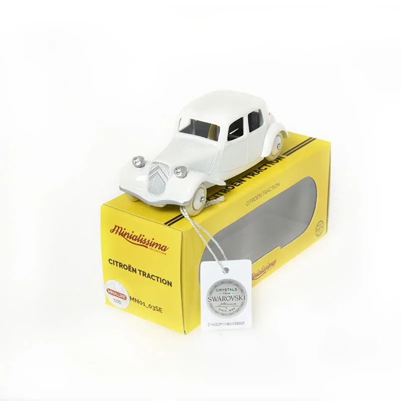 1:43 CITROEN TRACTION BLANC